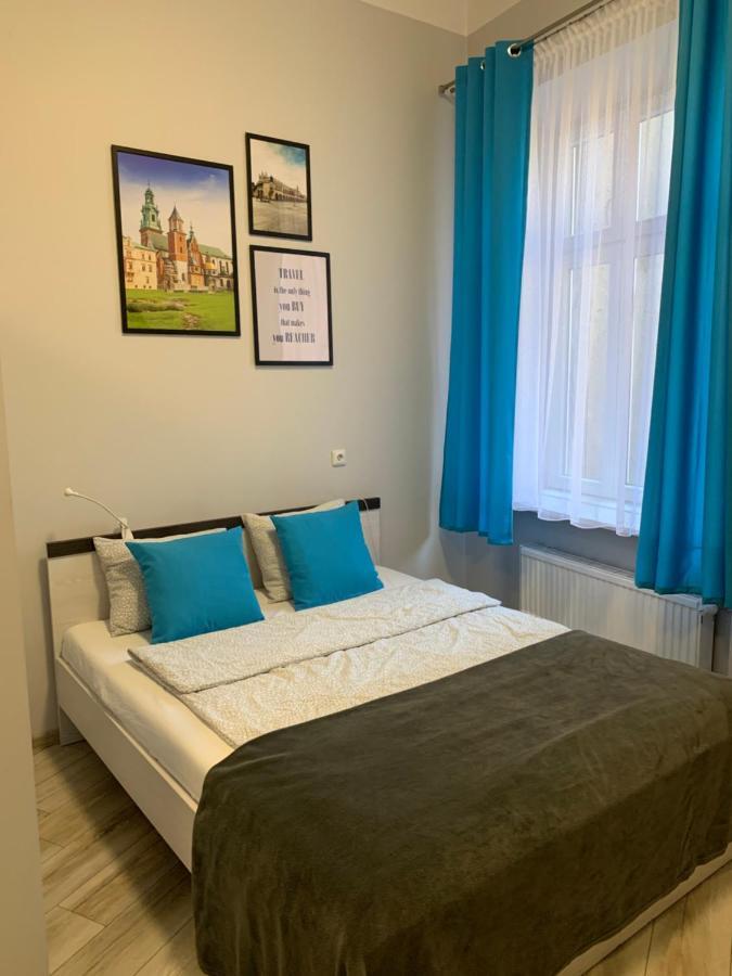 Discover Cracow Aparthostel Красков Екстериор снимка